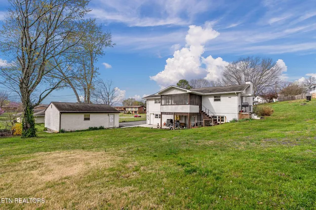 $420,000 | 7604 Berkshire Boulevard, Powell, TN 37849