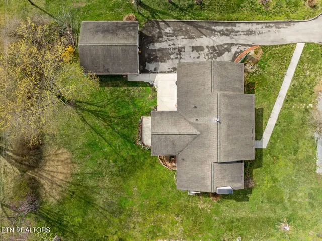 $420,000 | 7604 Berkshire Boulevard, Powell, TN 37849