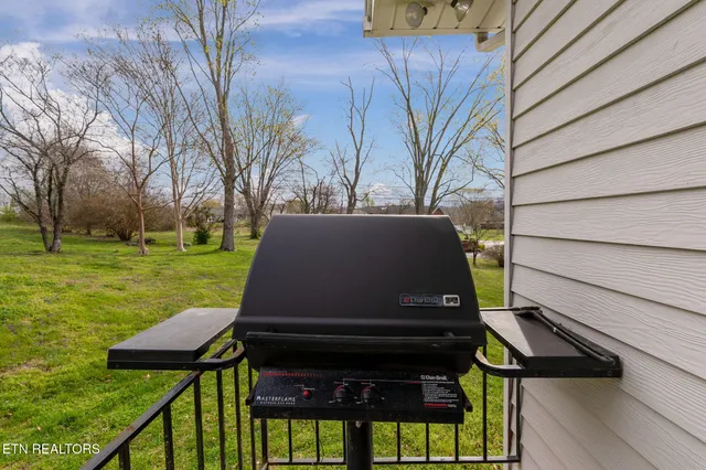 $420,000 | 7604 Berkshire Boulevard, Powell, TN 37849