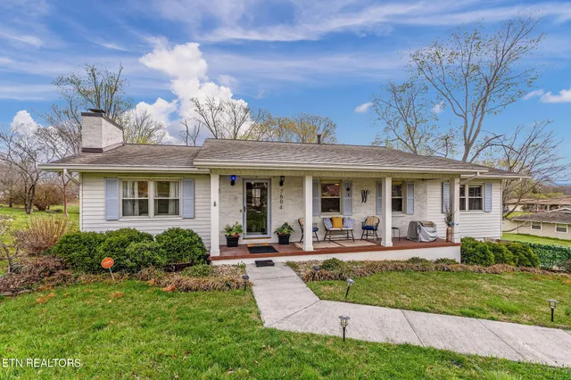 $420,000 | 7604 Berkshire Boulevard, Powell, TN 37849