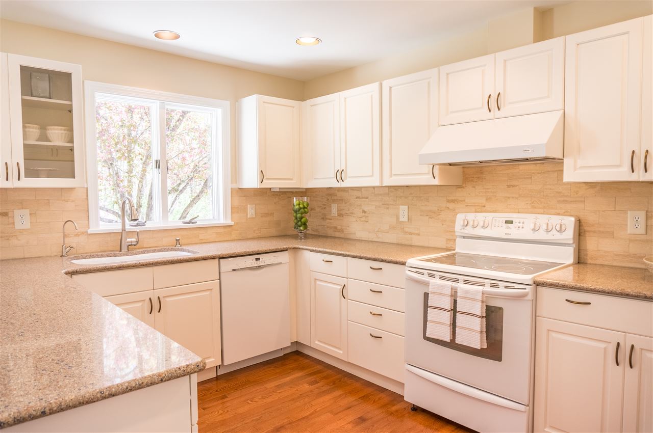 2 Dalkeith Road Hollis, NH 03049 - Photo 8 of 40