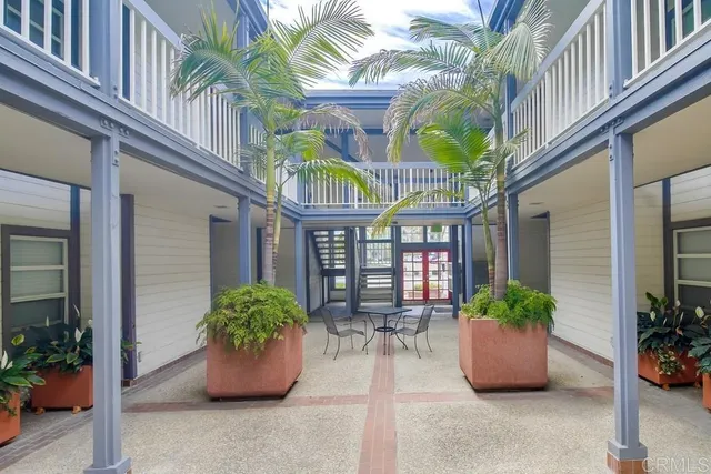 a view of outdoor space yard and porch