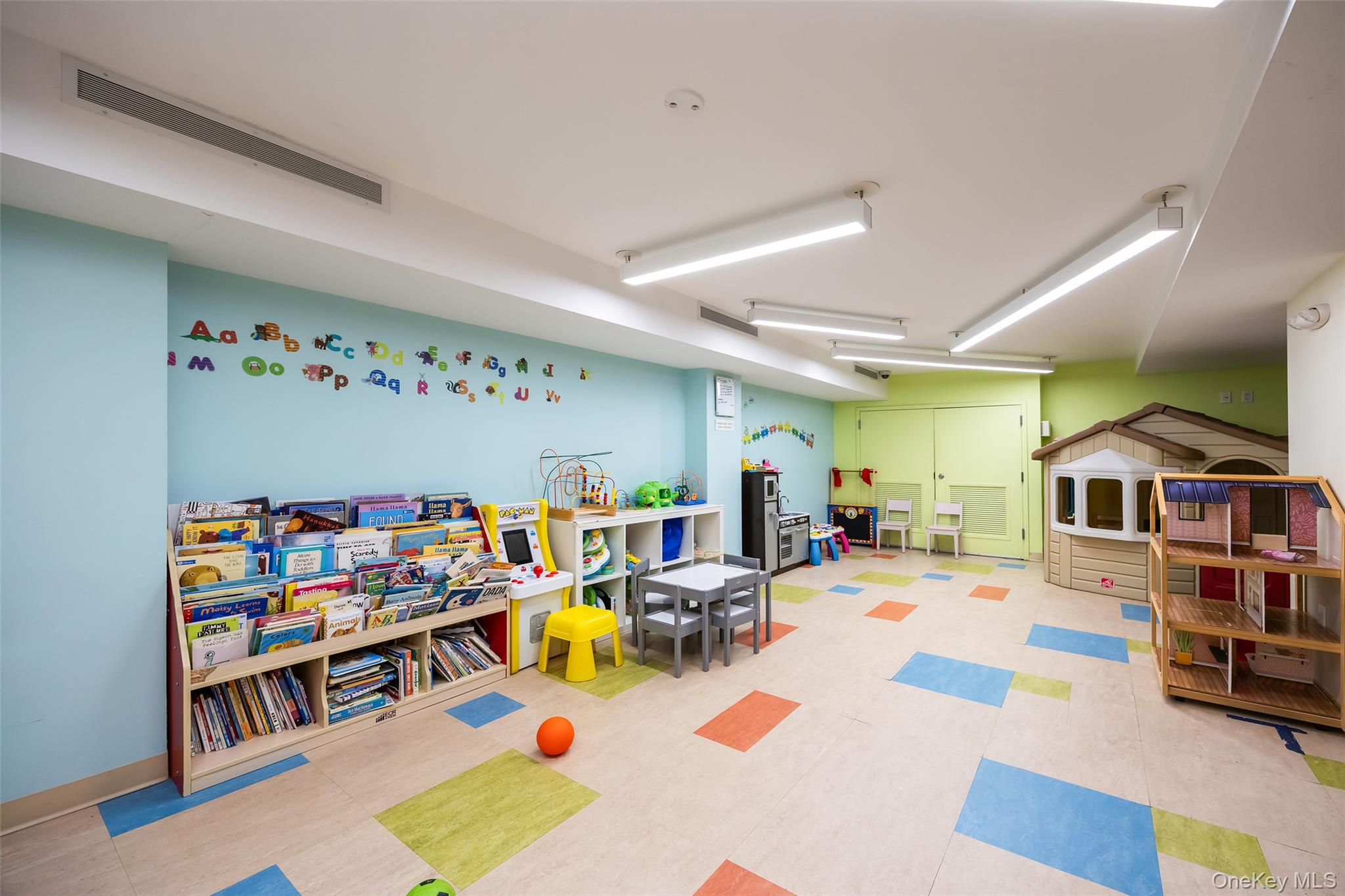 200 Rector Place, Unit 43D Manhattan, NY 10280 - Photo 19 of 27 a outdoor space with lots of furniture and toys