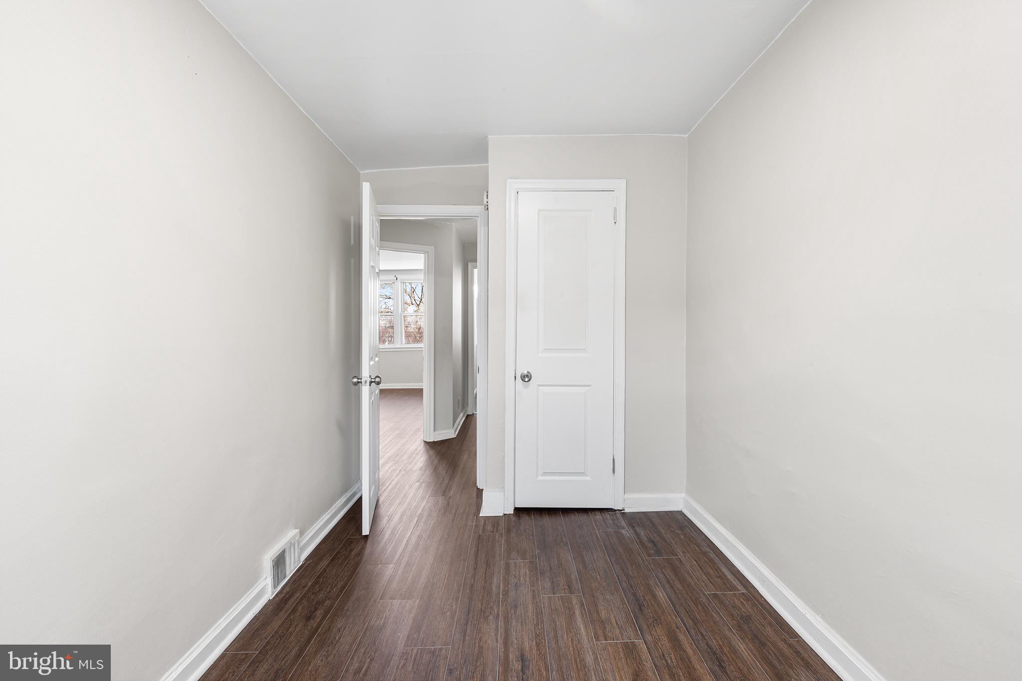 240 Barclay Road Upper Darby, PA 19082 - Photo 17 of 24