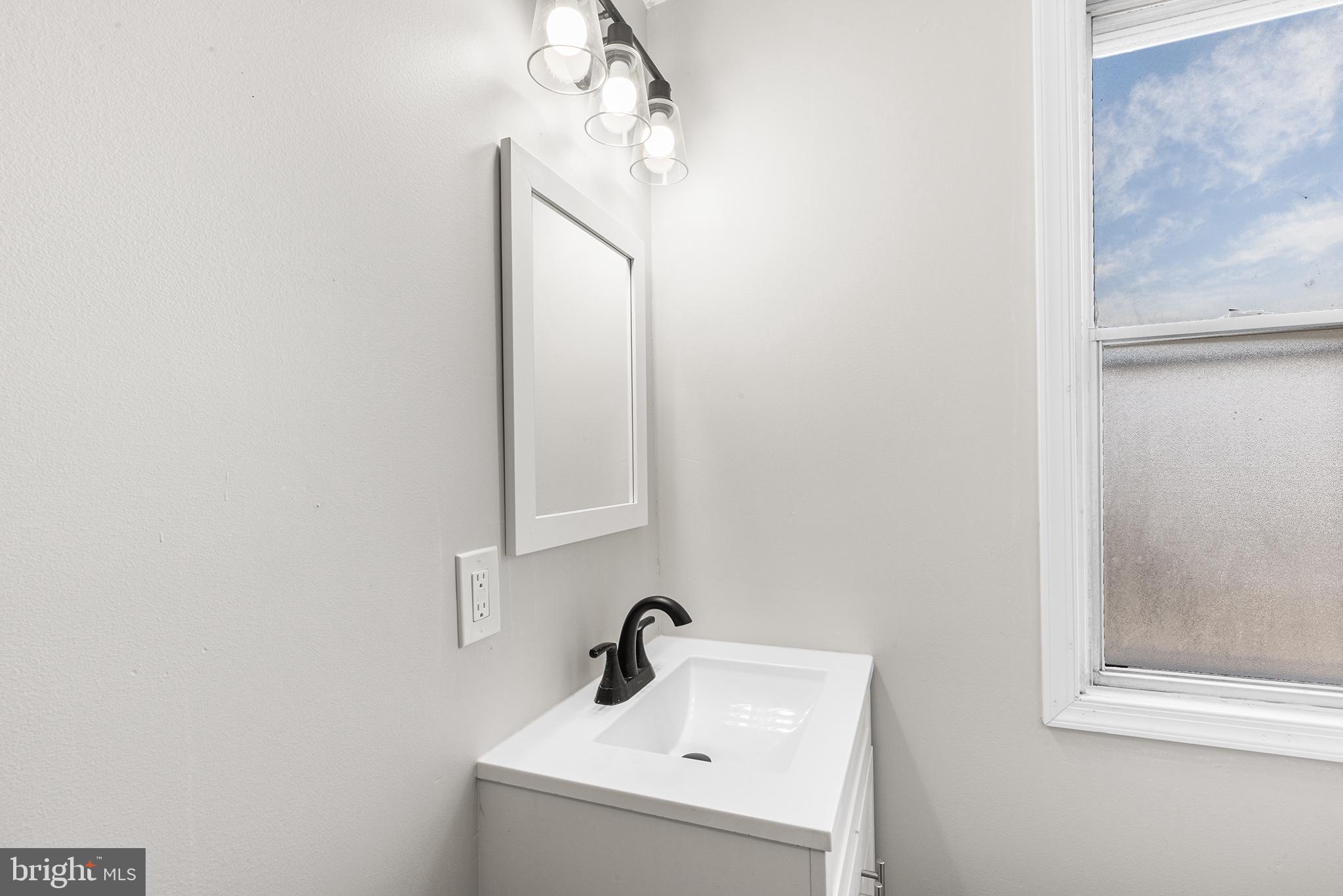 240 Barclay Road Upper Darby, PA 19082 - Photo 19 of 24