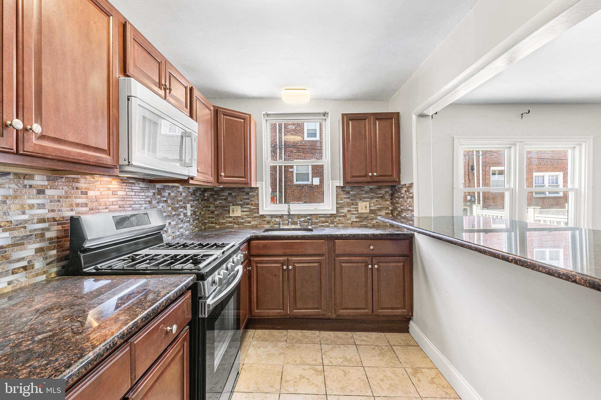 240 Barclay Road Upper Darby, PA 19082 - Photo 8 of 24