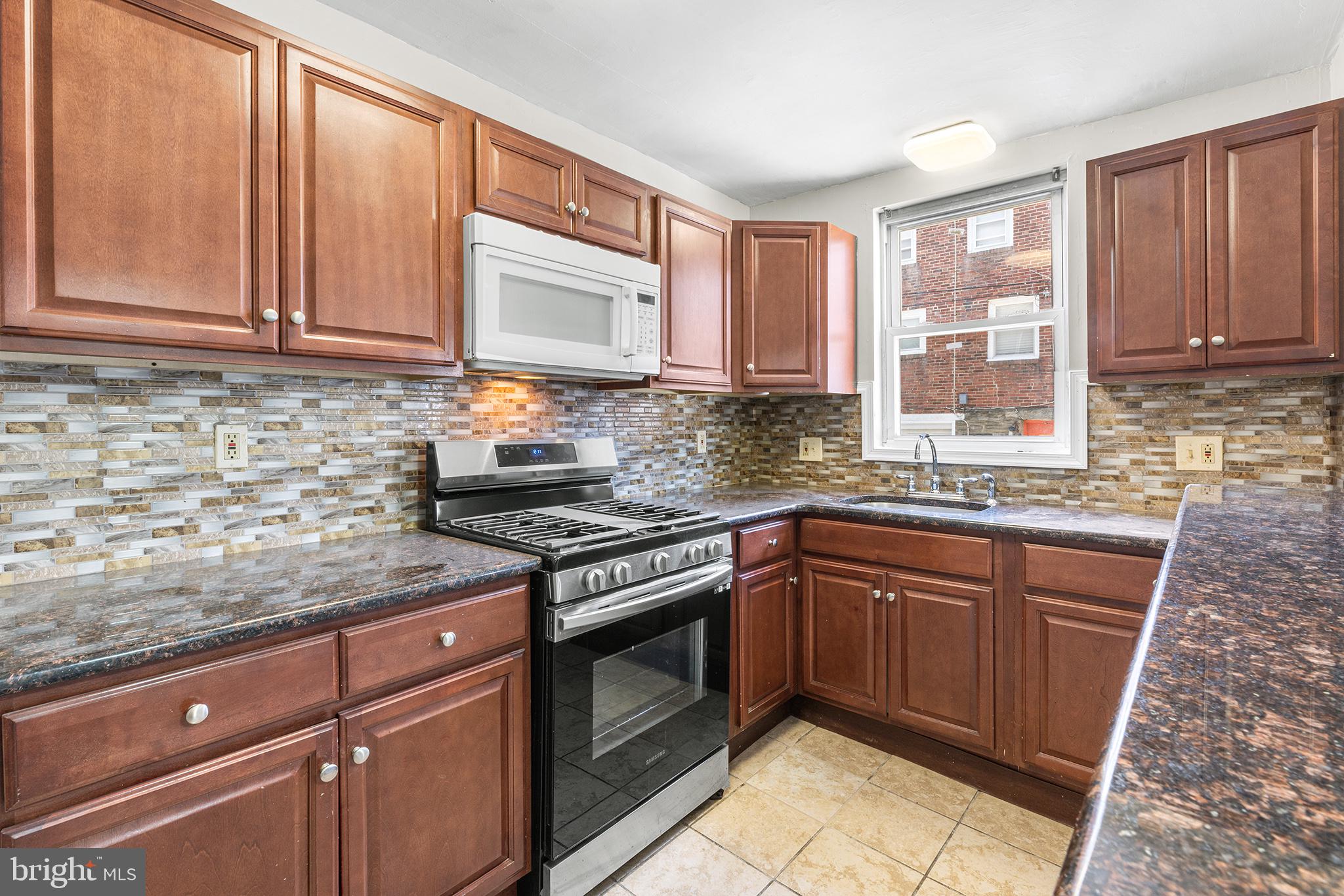 240 Barclay Road Upper Darby, PA 19082 - Photo 9 of 24