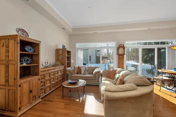 $574,900 | 18 Deborah Lane, Dover, NH 03820