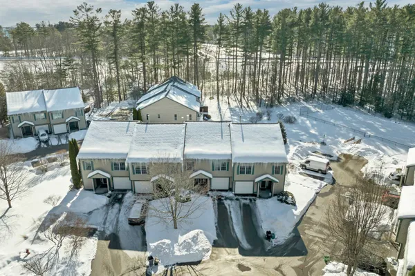 $574,900 | 18 Deborah Lane, Dover, NH 03820