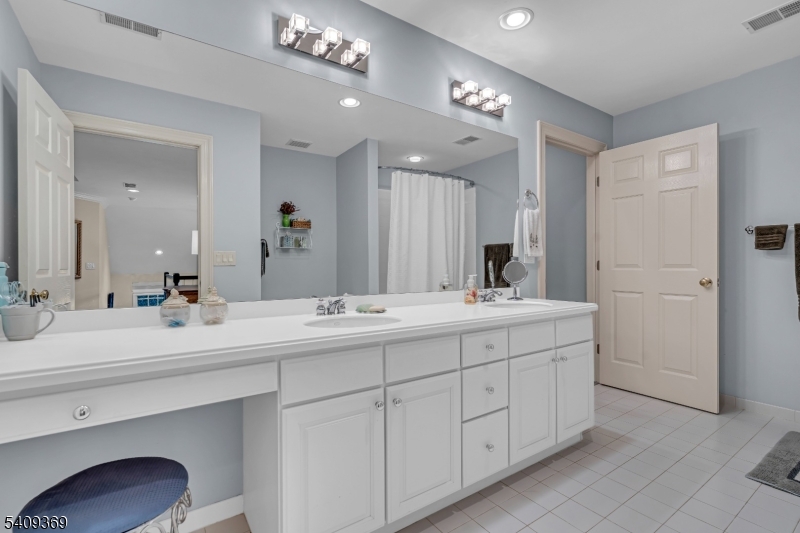 41 Dickinson Road Bernards, NJ 07920 - Photo 13 of 25