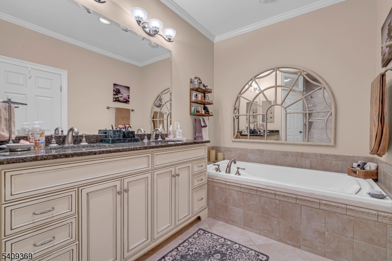 41 Dickinson Road Bernards, NJ 07920 - Photo 10 of 25