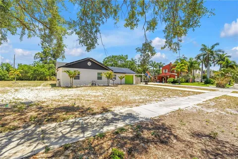 $599,000 | 687 Jasmine Way South, St. Petersburg, FL 33705