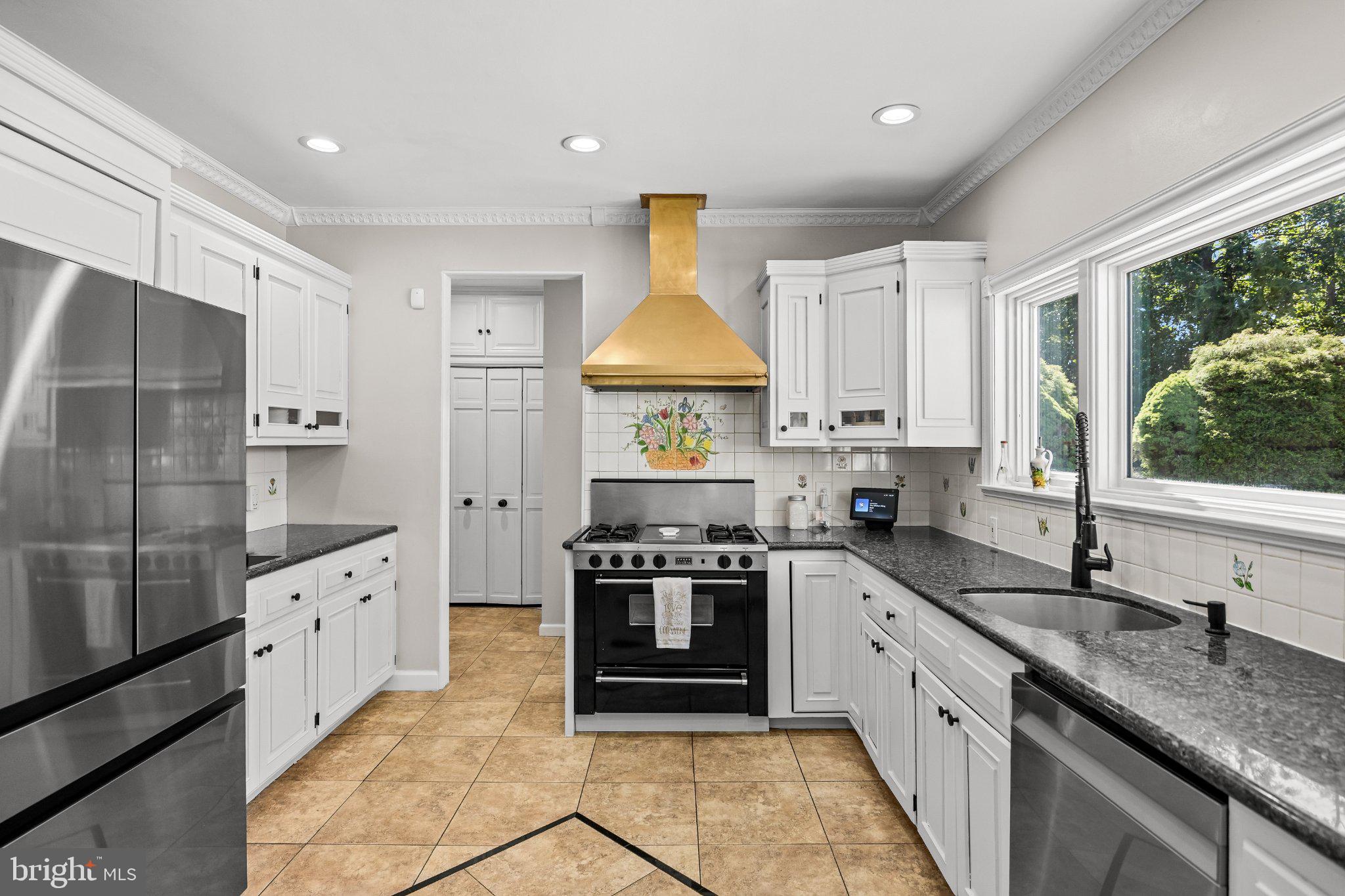 69 Burlington Path Road Cream Ridge, NJ 08514 - Photo 16 of 73