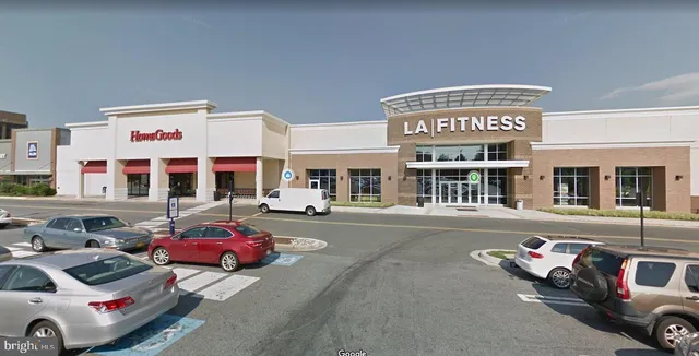 $1,850 | 884 Quince Orchard Boulevard, Unit T2, Gaithersburg, MD 20878