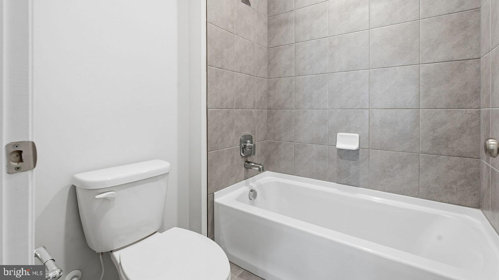 8110 Cypress Pt Drive Rosedale, MD 21237 - Photo 16 of 40