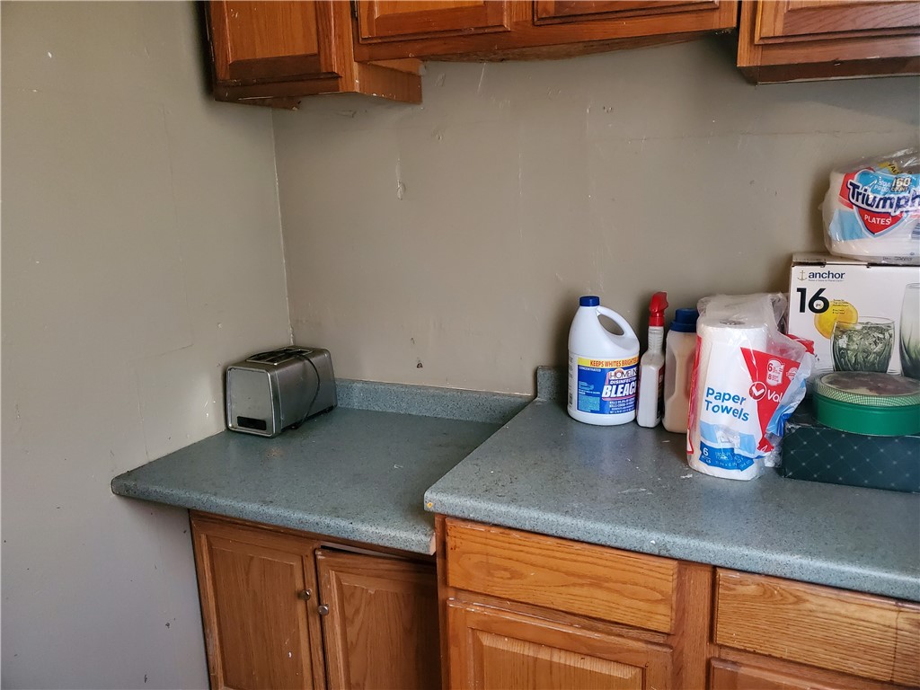 202 Parsells Avenue Rochester, NY 14609 - Photo 15 of 49 Walk in pantry off kitchen