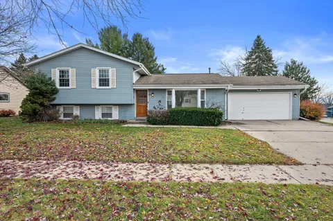 $359,900 | 2127 Bonnie Lane, Waukesha, WI 53188