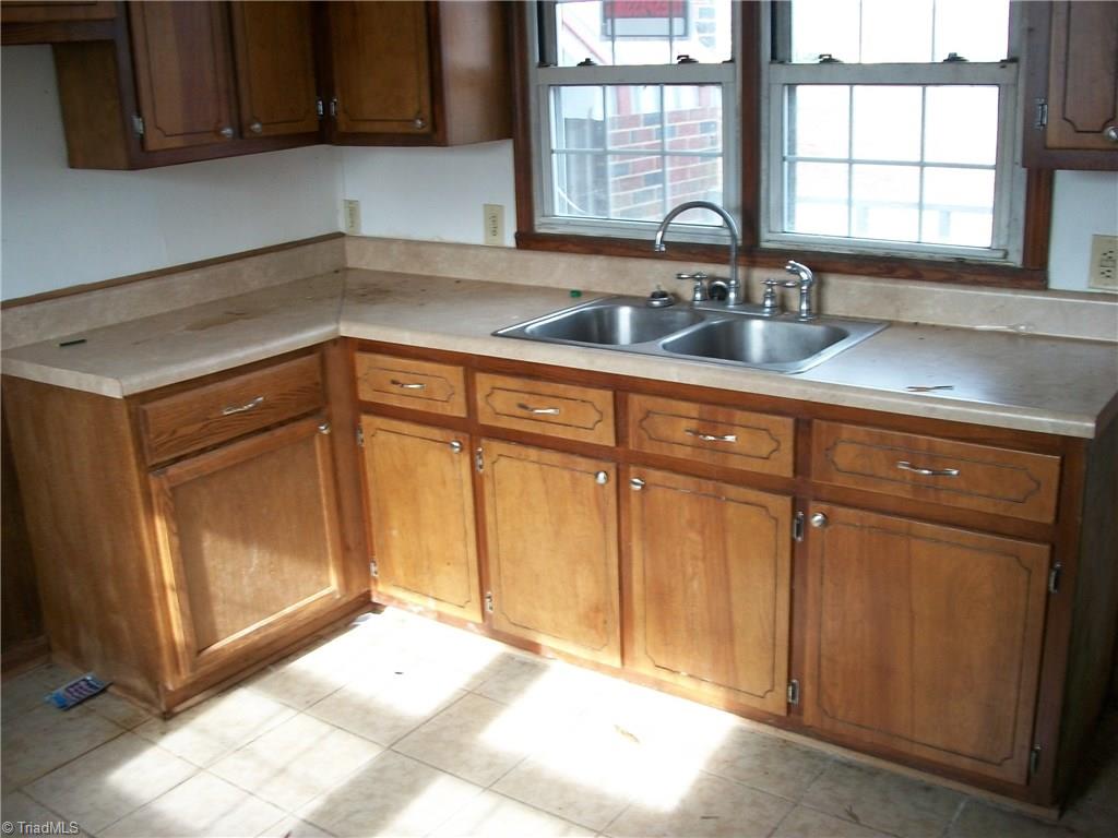 306 Meadow Road East Eden, NC 27288 - Photo 4 of 9 Gallery Image 4