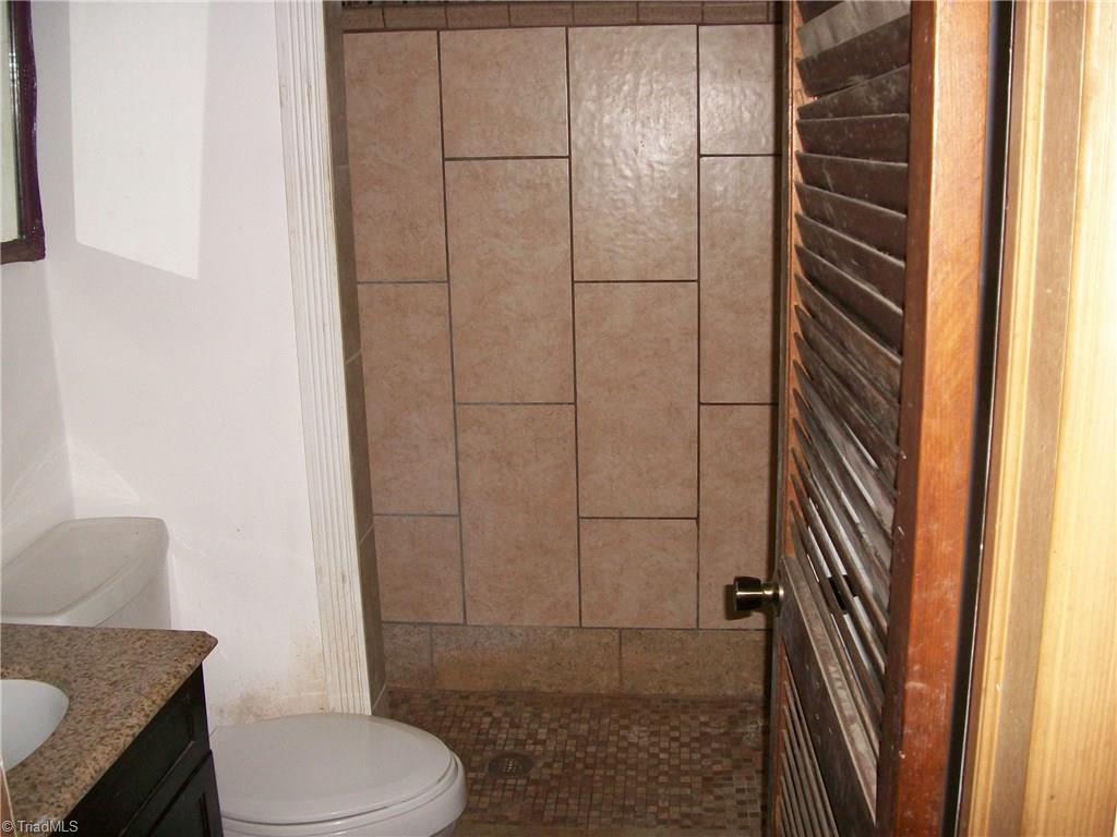 306 Meadow Road East Eden, NC 27288 - Photo 5 of 9 Gallery Image 5