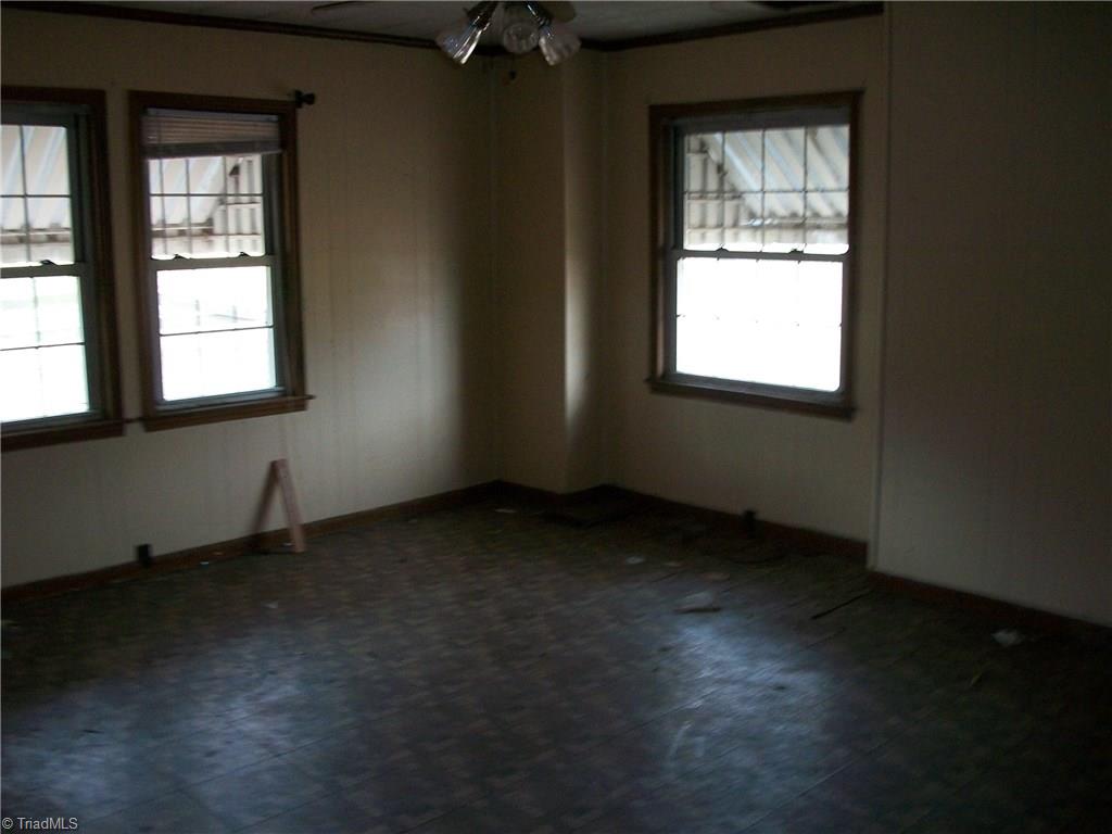 306 Meadow Road East Eden, NC 27288 - Photo 6 of 9 Gallery Image 6
