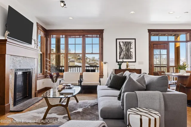 $3,995,000 | 524 Snow King Loop, Unit 241, Jackson, WY 83001