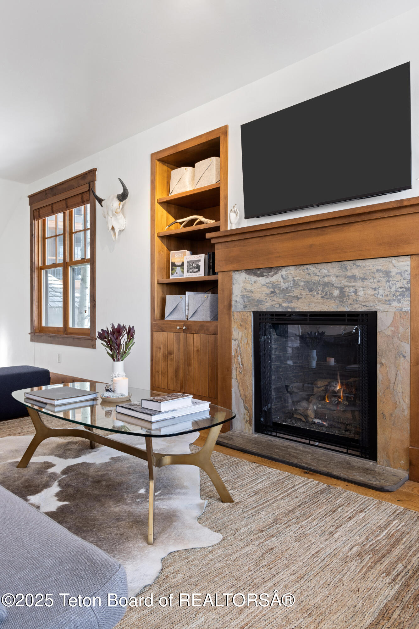 524 Snow King Loop, Unit 241 Jackson, WY 83001 - Photo 15 of 36 Living Room 4