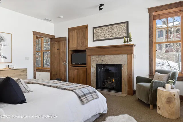 $3,995,000 | 524 Snow King Loop, Unit 241, Jackson, WY 83001