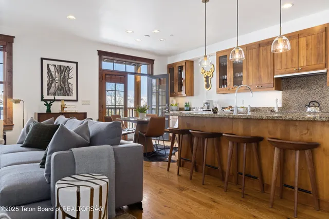 $3,995,000 | 524 Snow King Loop, Unit 241, Jackson, WY 83001