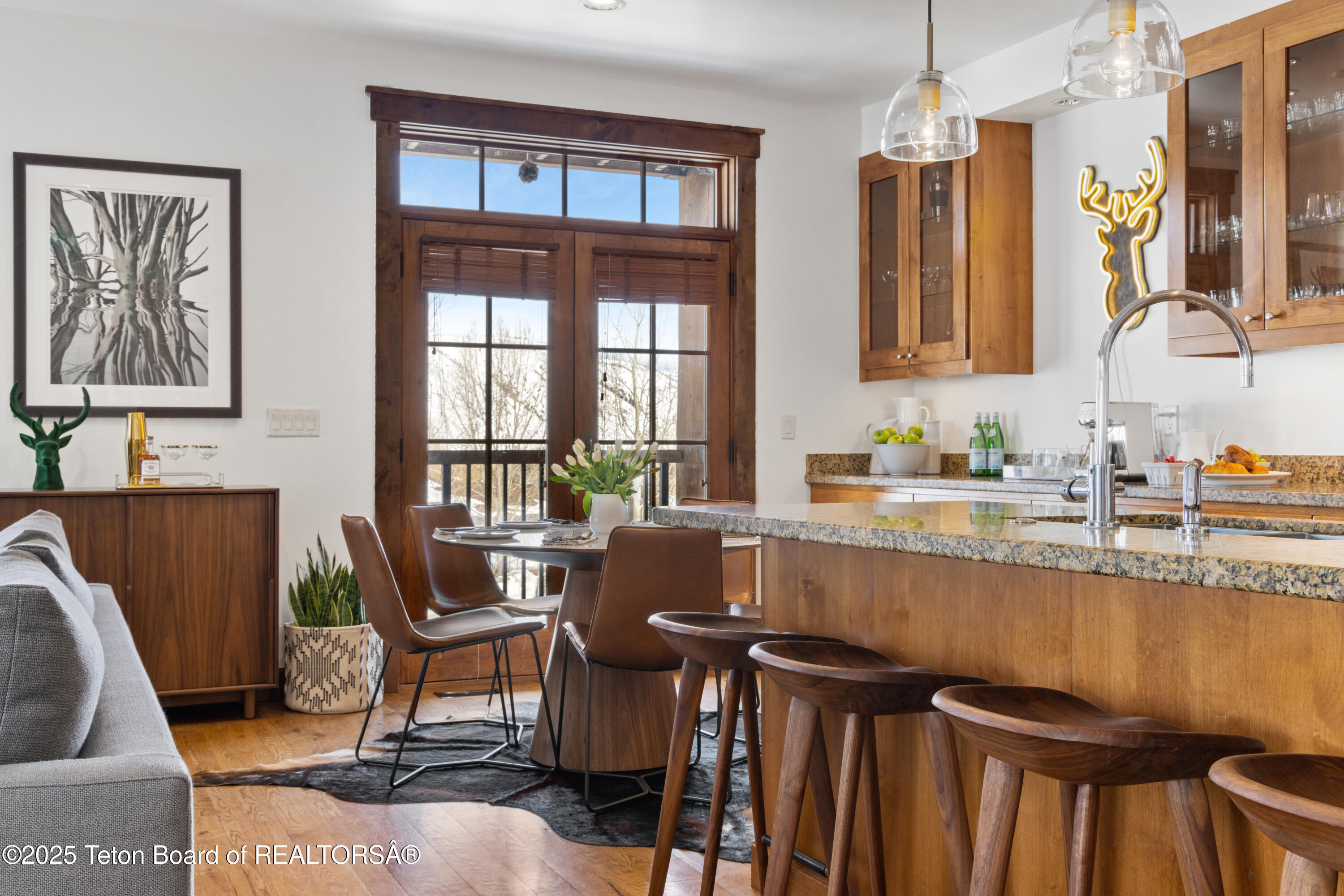 524 Snow King Loop, Unit 241 Jackson, WY 83001 - Photo 9 of 36 Kitchen Stools