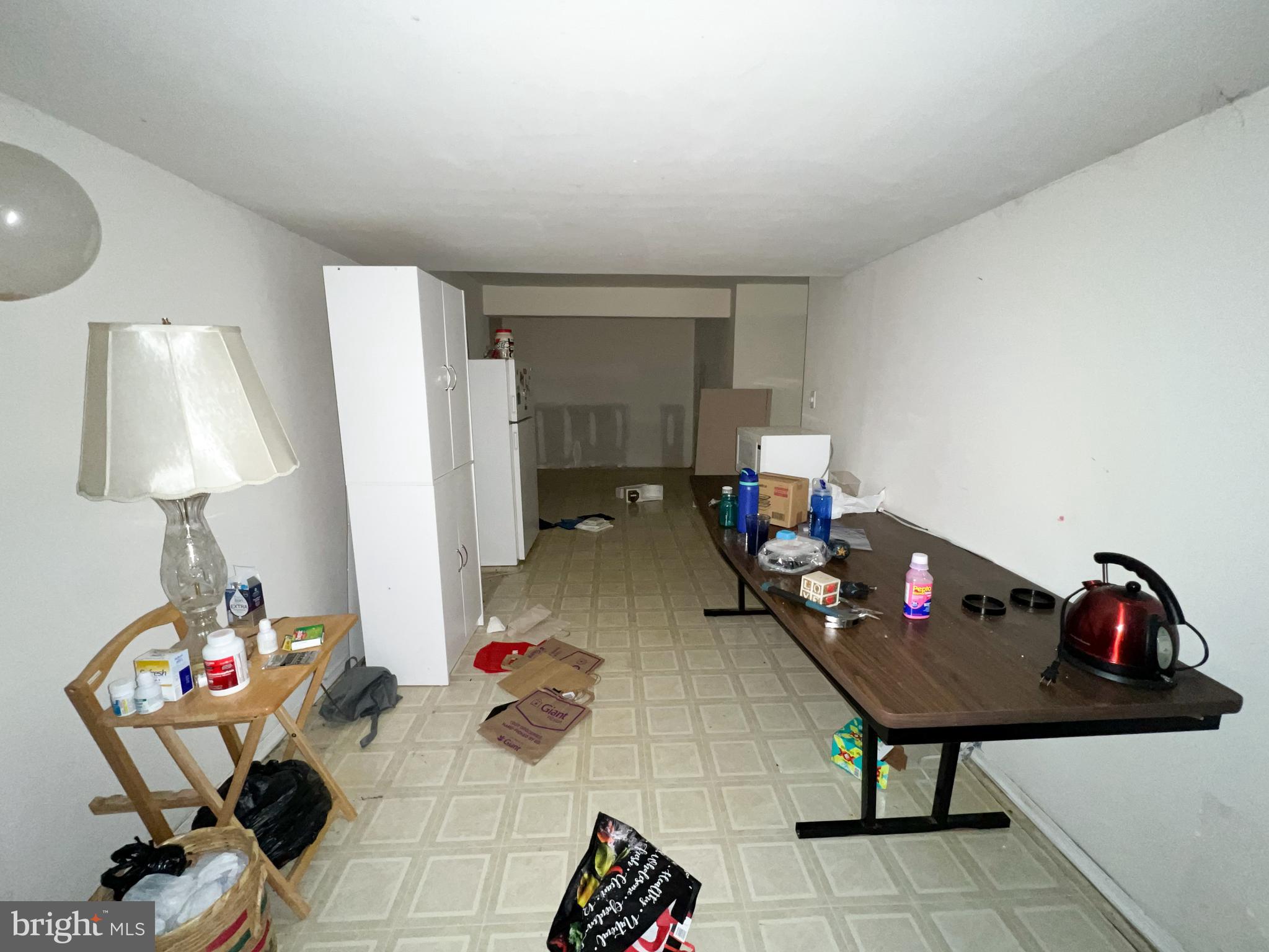 214 Mt Vernon Drive Bear, DE 19701 - Photo 29 of 44 a living room with furniture and a table