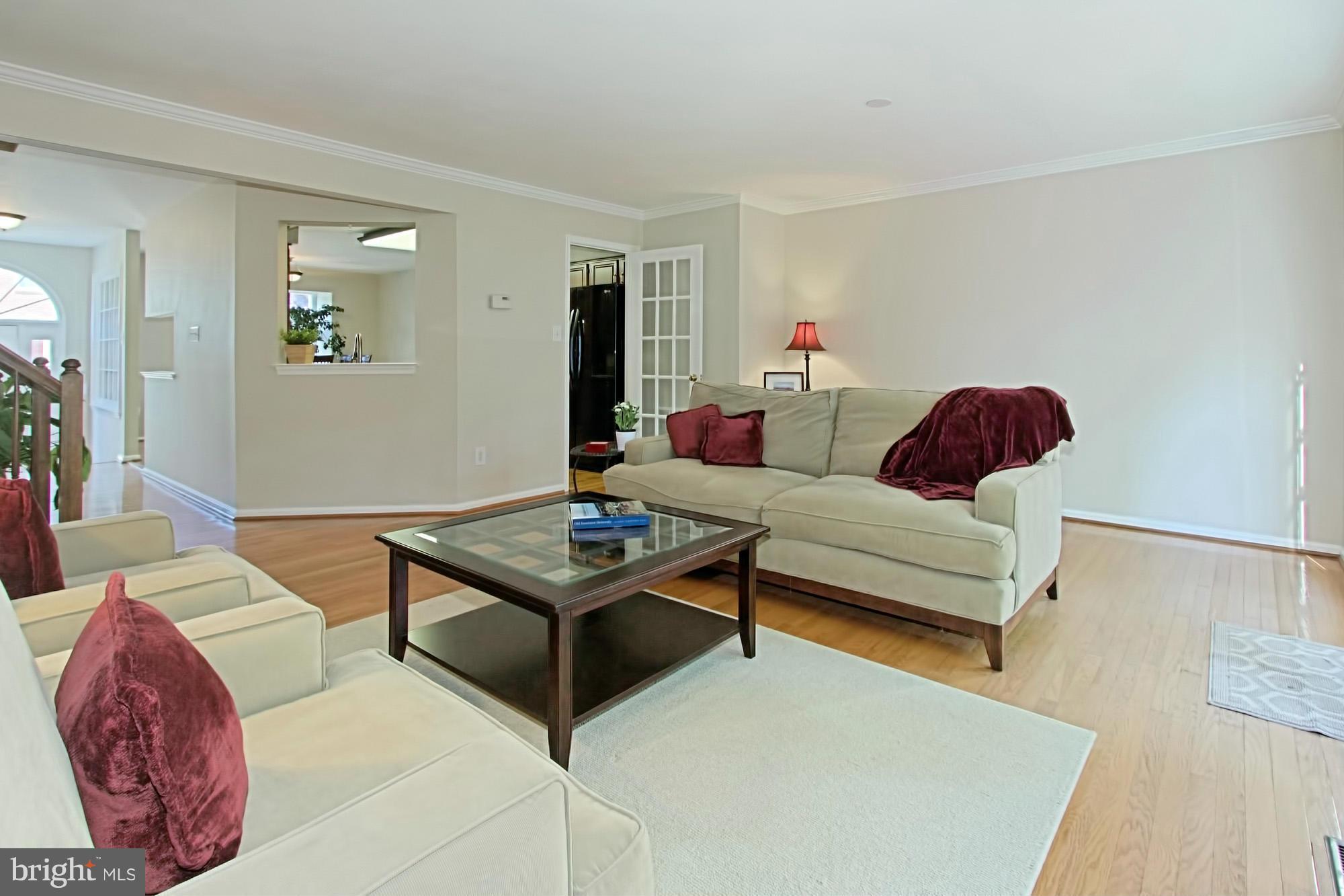 3805 Inverness Road Fairfax, VA 22033 - Photo 6 of 28 Living Room