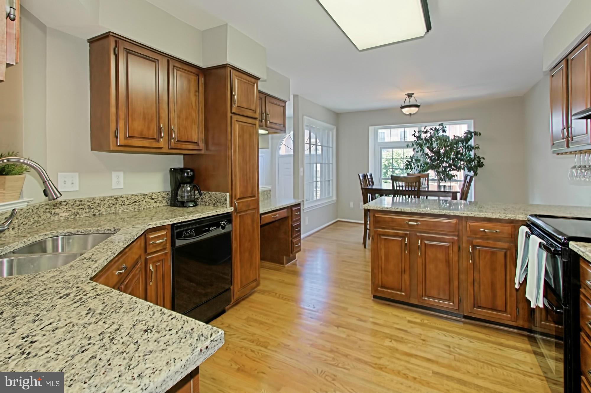 3805 Inverness Road Fairfax, VA 22033 - Photo 7 of 28 Kitchen