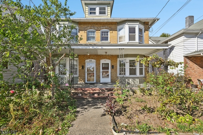 55 Thompson Street Raritan, NJ 08869 - Photo 1 of 23 front view of a building