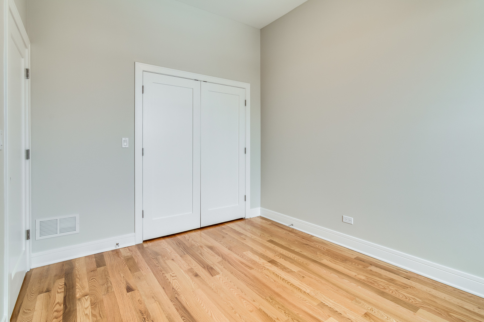 965 West 18th Street Chicago, IL 60608 - Photo 16 of 46 a view of empty room