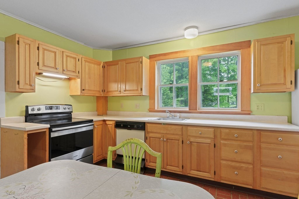 27 Wendell Road Shutesbury, MA 01072 - Photo 5 of 32 Gallery Image 5