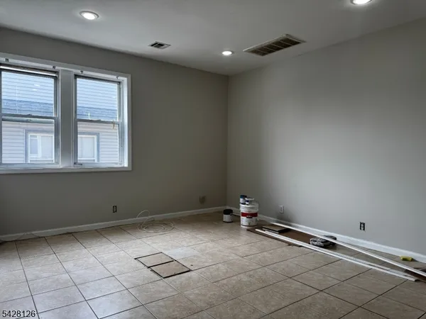 $1,700 | 109 Irene Street, Unit 1, Linden, NJ 07036