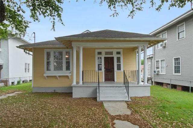 $1,900 | 4211 South Broad Street, New Orleans, LA 70125