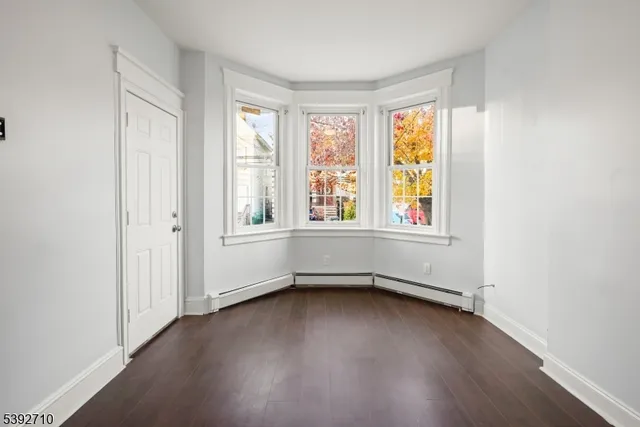 $2,150 | 147 East Jersey Street, Unit 1, Elizabeth Port, NJ 07206