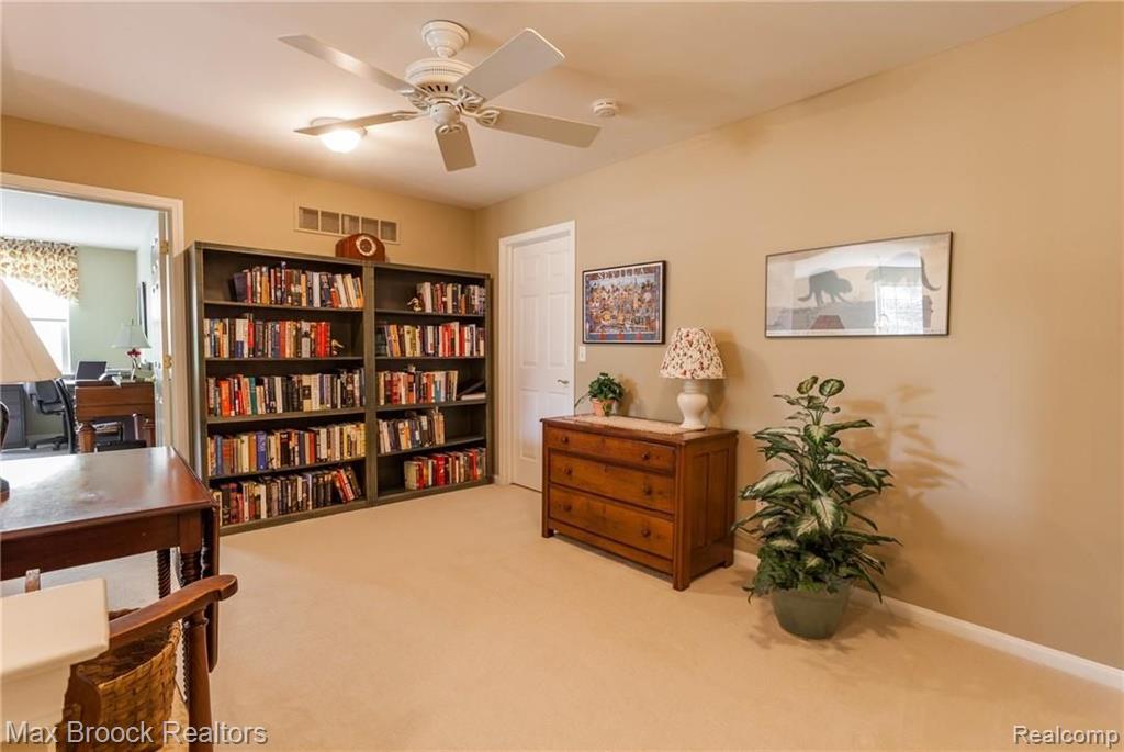 2280 Creek Bend Rochester Hills, MI 48309 - Photo 29 of 35