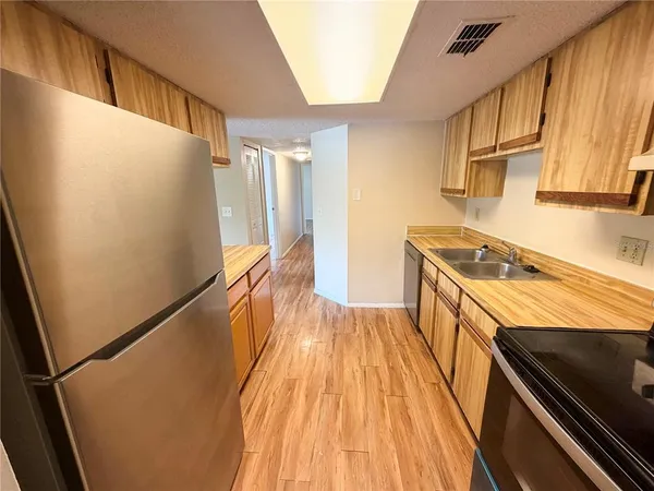 $1,500 | 129 Camphor Circle, Unit F, Oldsmar, FL 34677
