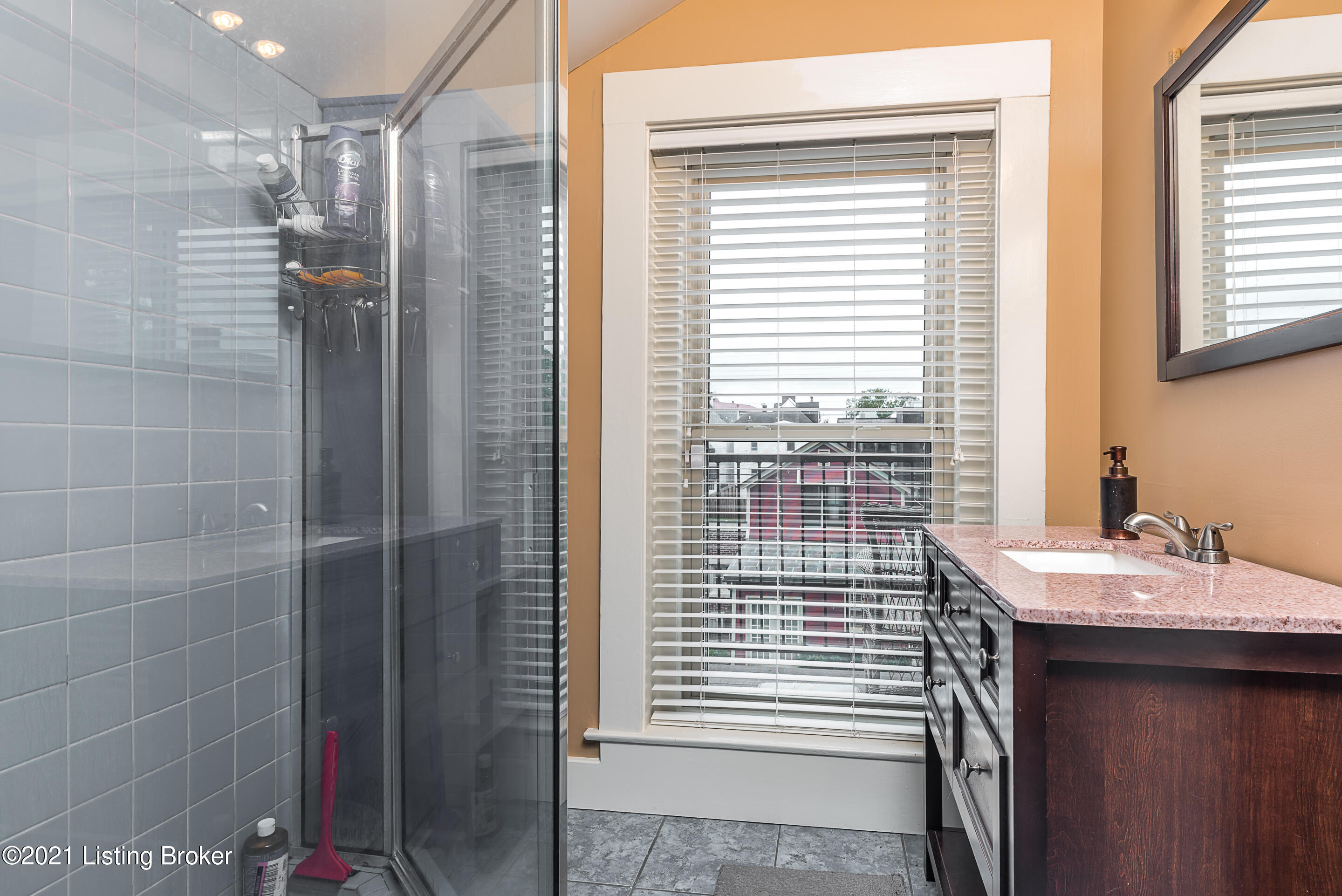 1012 Cherokee Road Louisville, KY 40204 - Photo 27 of 39 DHI-27