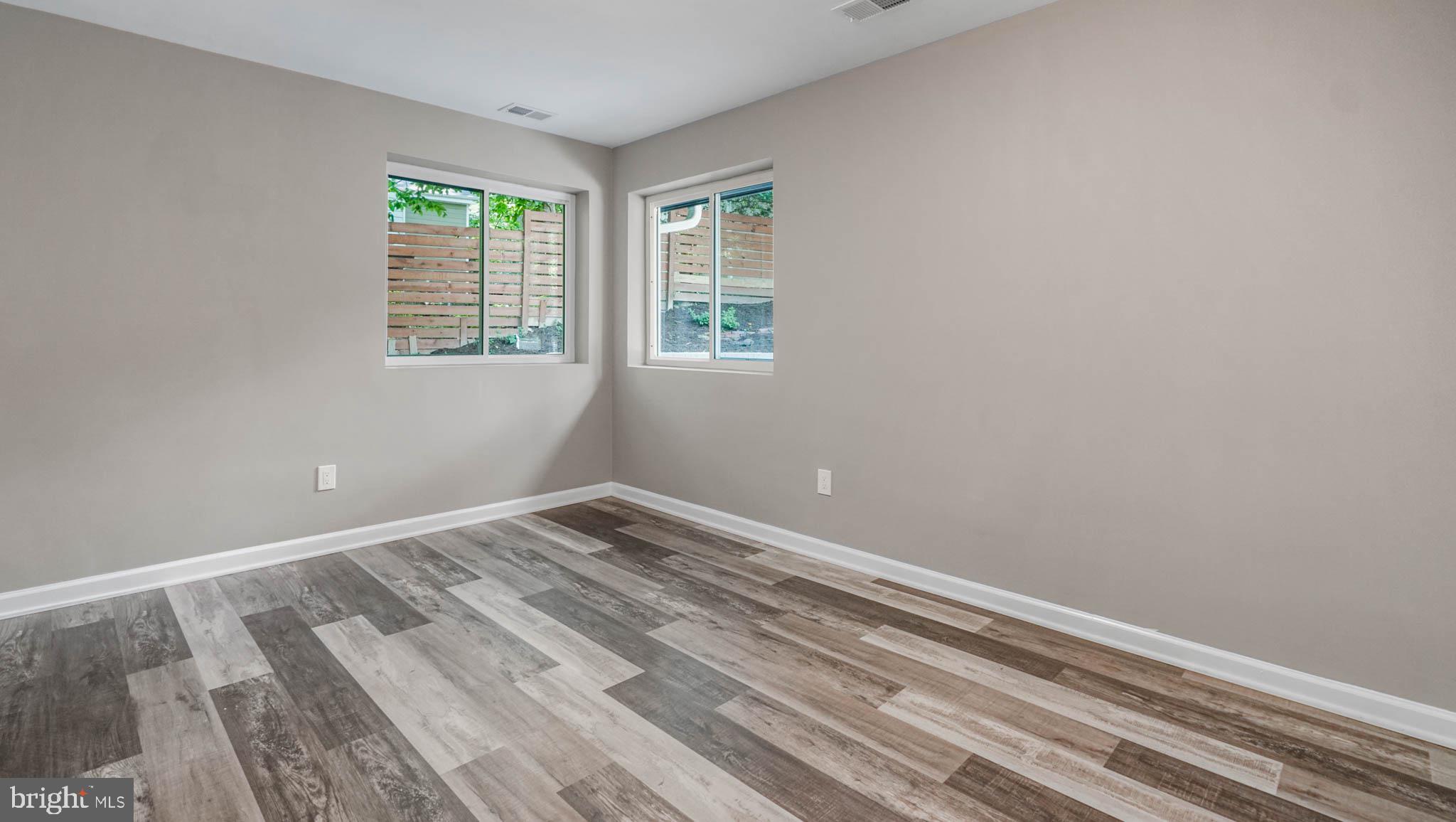 2912 Newcastle Avenue Silver Spring, MD 20910 - Photo 24 of 30