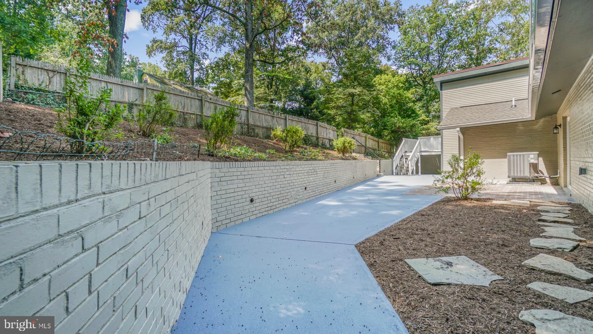2912 Newcastle Avenue Silver Spring, MD 20910 - Photo 29 of 30