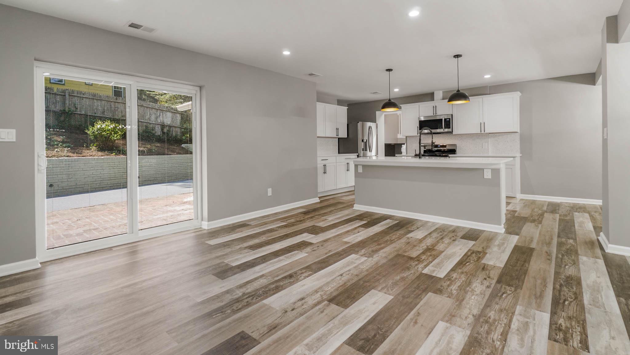 2912 Newcastle Avenue Silver Spring, MD 20910 - Photo 8 of 30