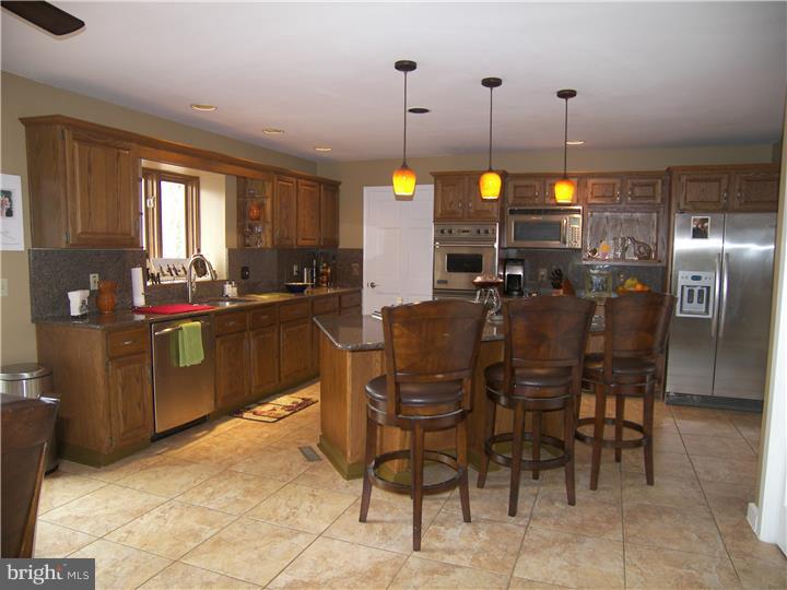 426 Wells Road Doylestown, PA 18901 - Photo 6 of 25 Kitchen