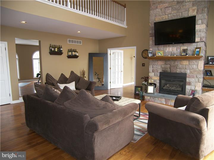 426 Wells Road Doylestown, PA 18901 - Photo 8 of 25 Great Room