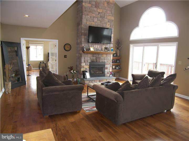 426 Wells Road Doylestown, PA 18901 - Photo 9 of 25 Great Room