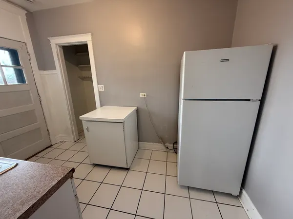 $1,850 | 4501 North Troy Street, Unit 3, Chicago, IL 60625