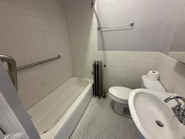 $1,850 | 4501 North Troy Street, Unit 3, Chicago, IL 60625