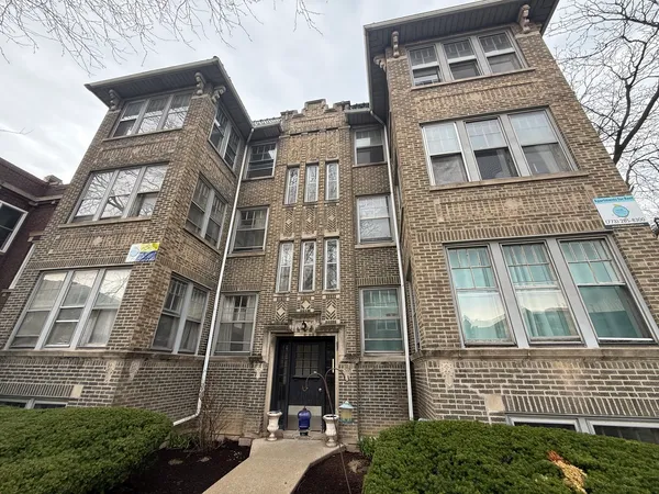 $1,850 | 4501 North Troy Street, Unit 3, Chicago, IL 60625